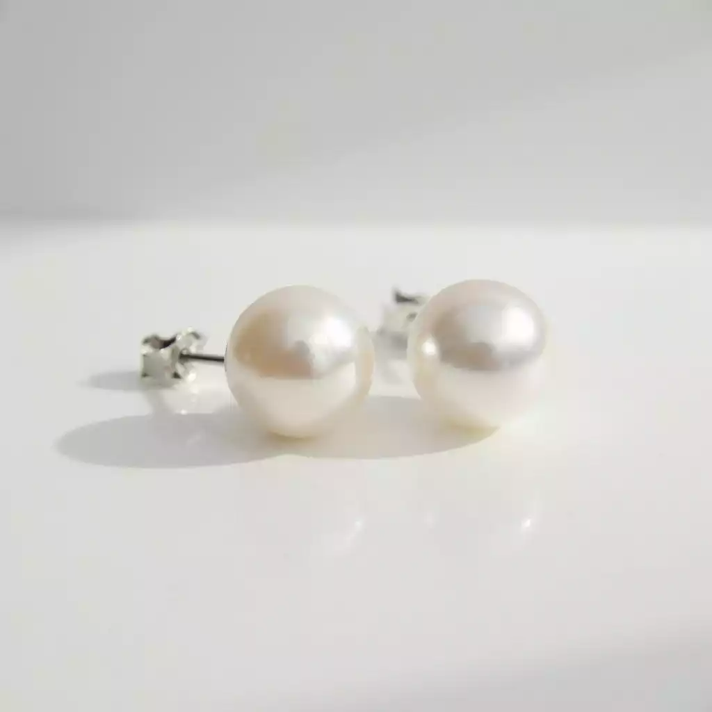 Moonlit Pearl Earrings